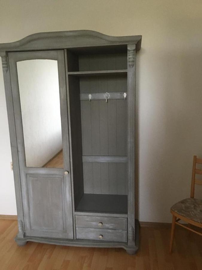 Gemuetliche Ferienwohnung Fuer 6 Personen Im Schloss Kastorf Knorrendorf Exterior photo